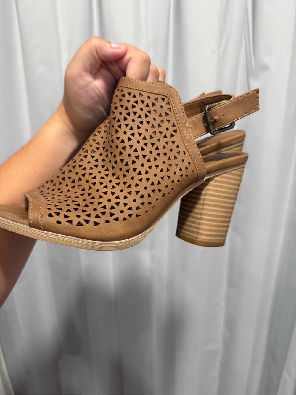 Universal Thread Cutout Slingback Block Heel Sandal in Tan